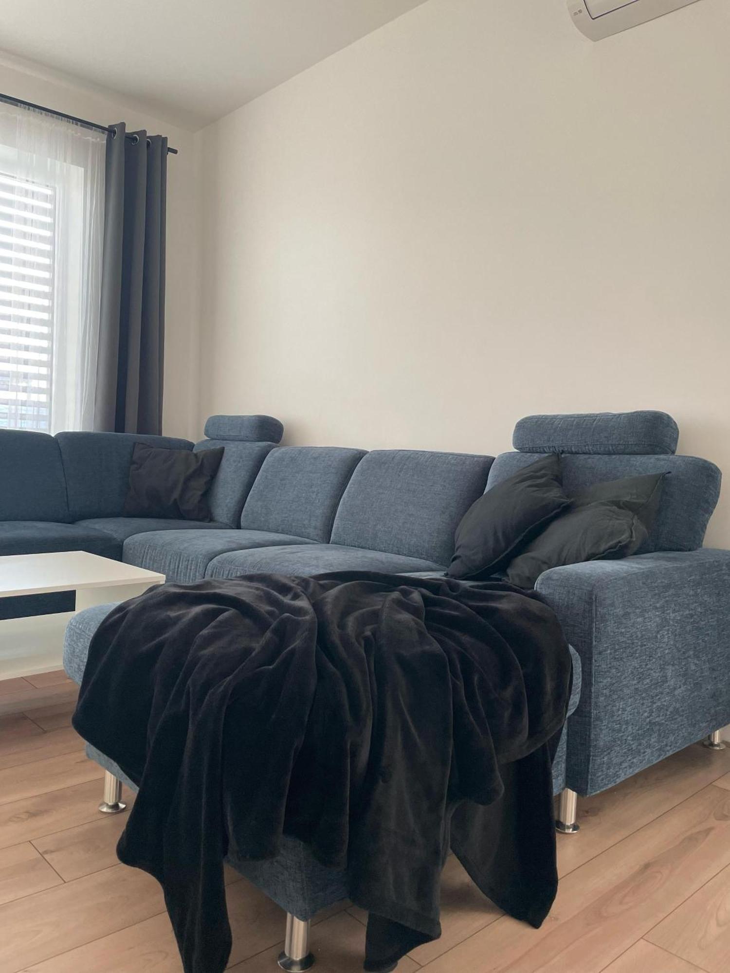 Klimatizovany Apartmanovy Dom, S Virivkou, 1B Senec Bagian luar foto